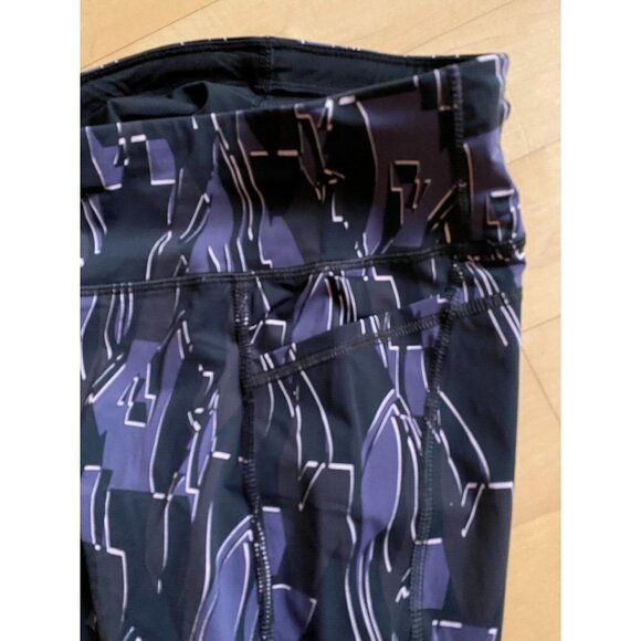 SWEATY Betty BNWOT "Zero Gravity" Tights Full Length New Pullon Black Abstract. - Picture 5 of 7